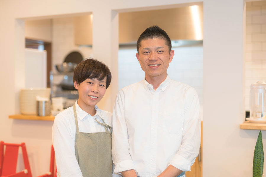 『CAFE TRETAR』を営む、水谷さんご夫妻